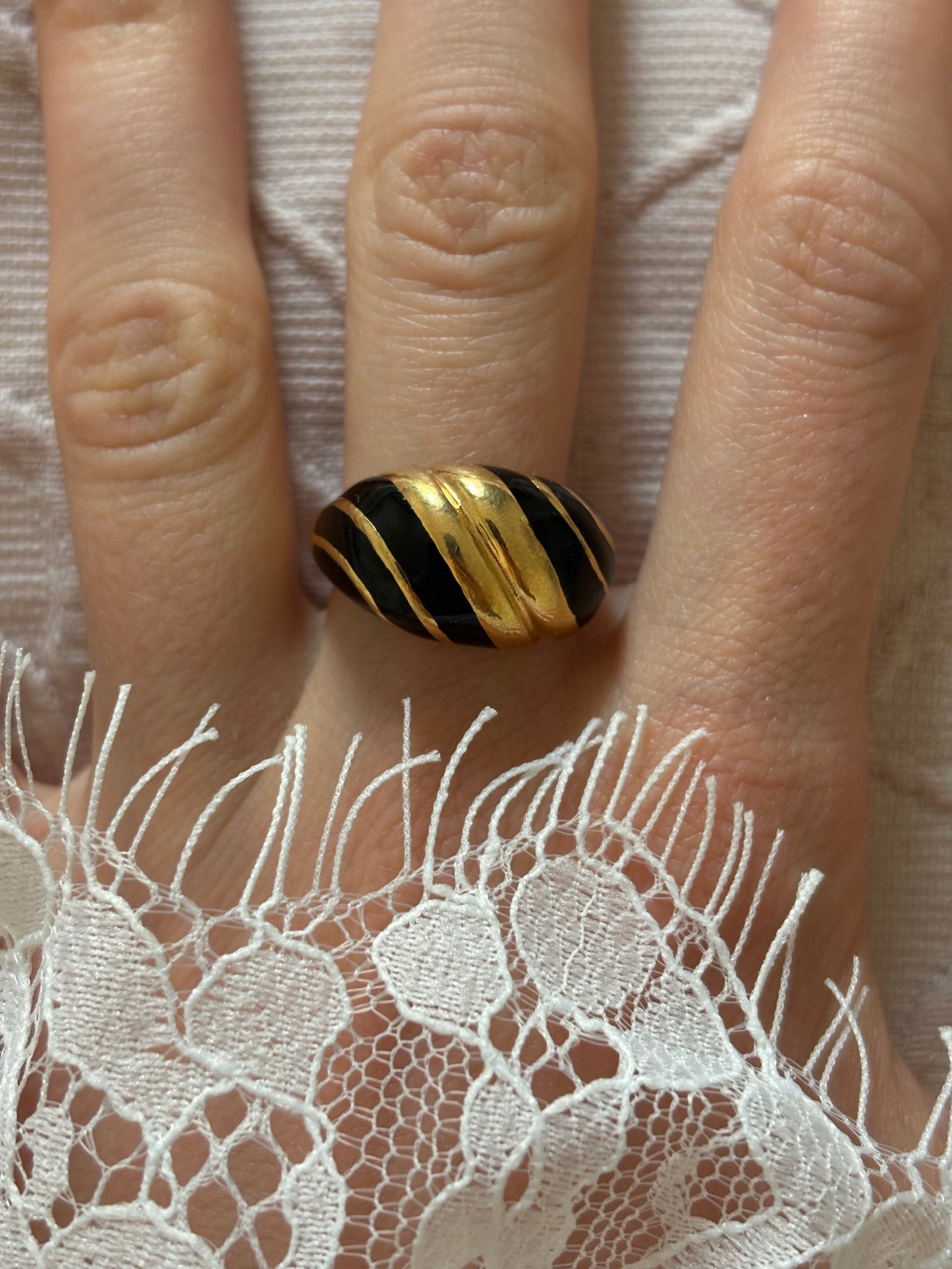 Avon enameled ring, 1980s