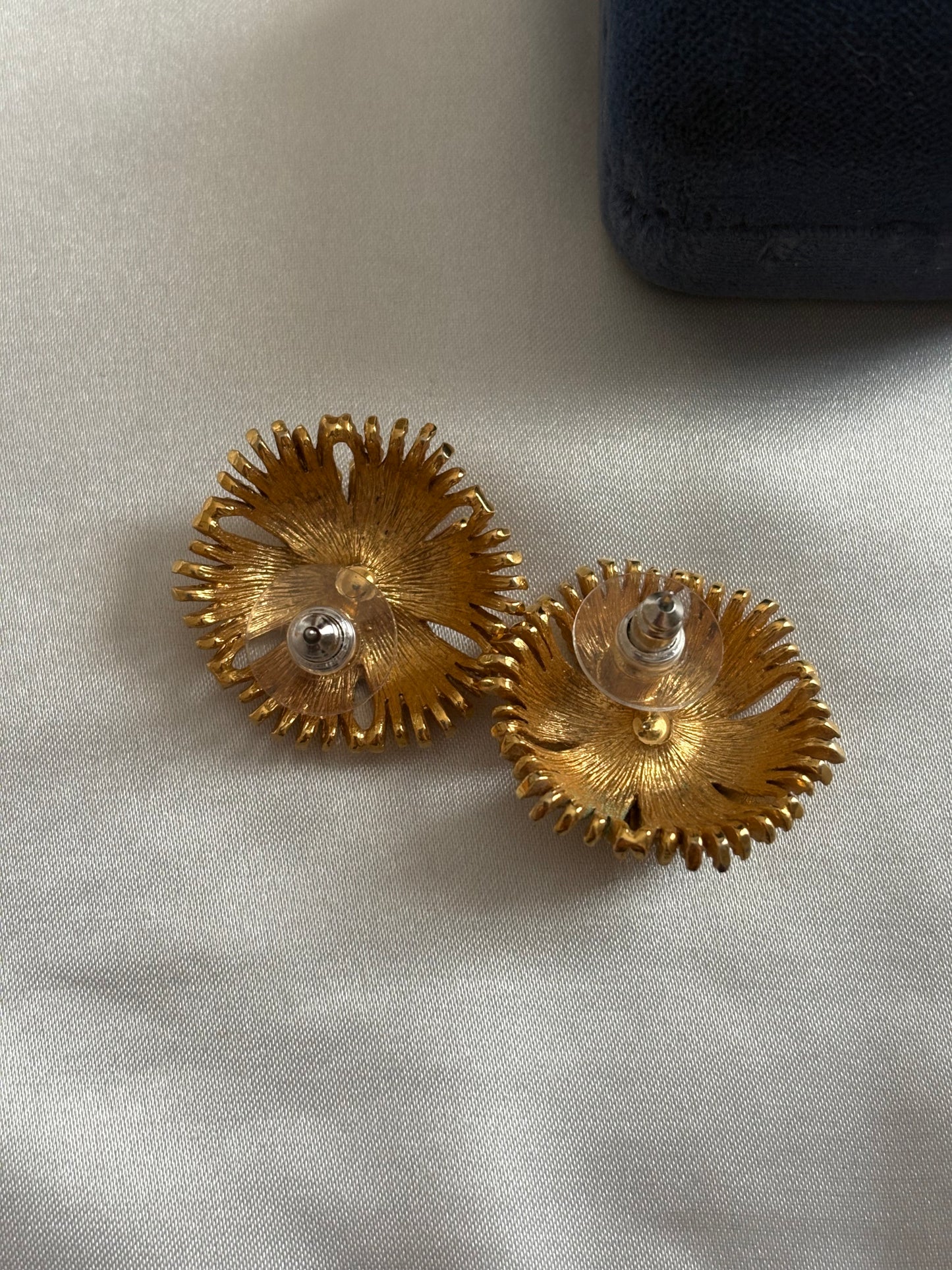 Kultowe kolczyki Monet „ Cordelia”, lata 1970-1980