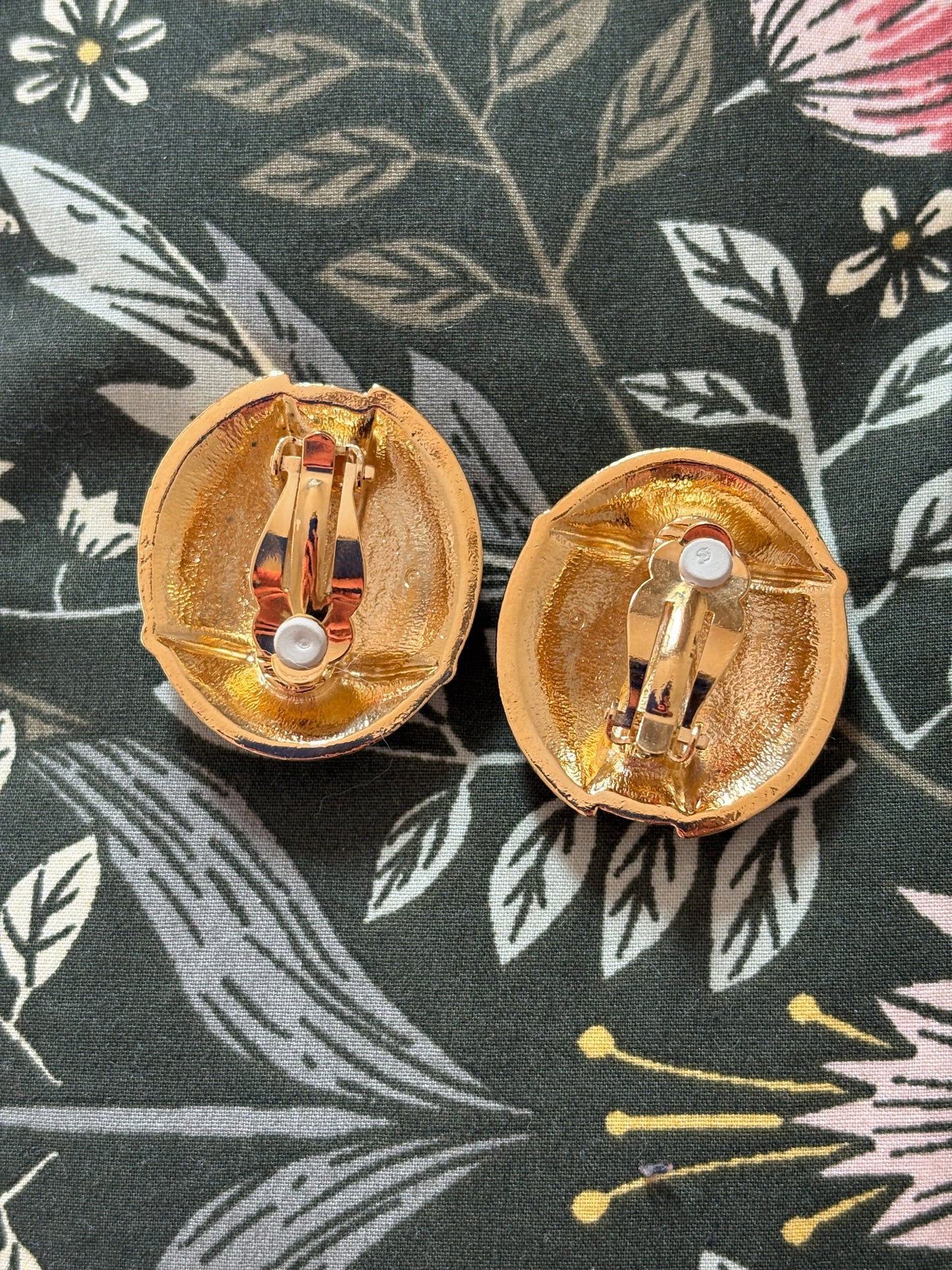 Large Avon "Lucky Ladybug" clips, 1992