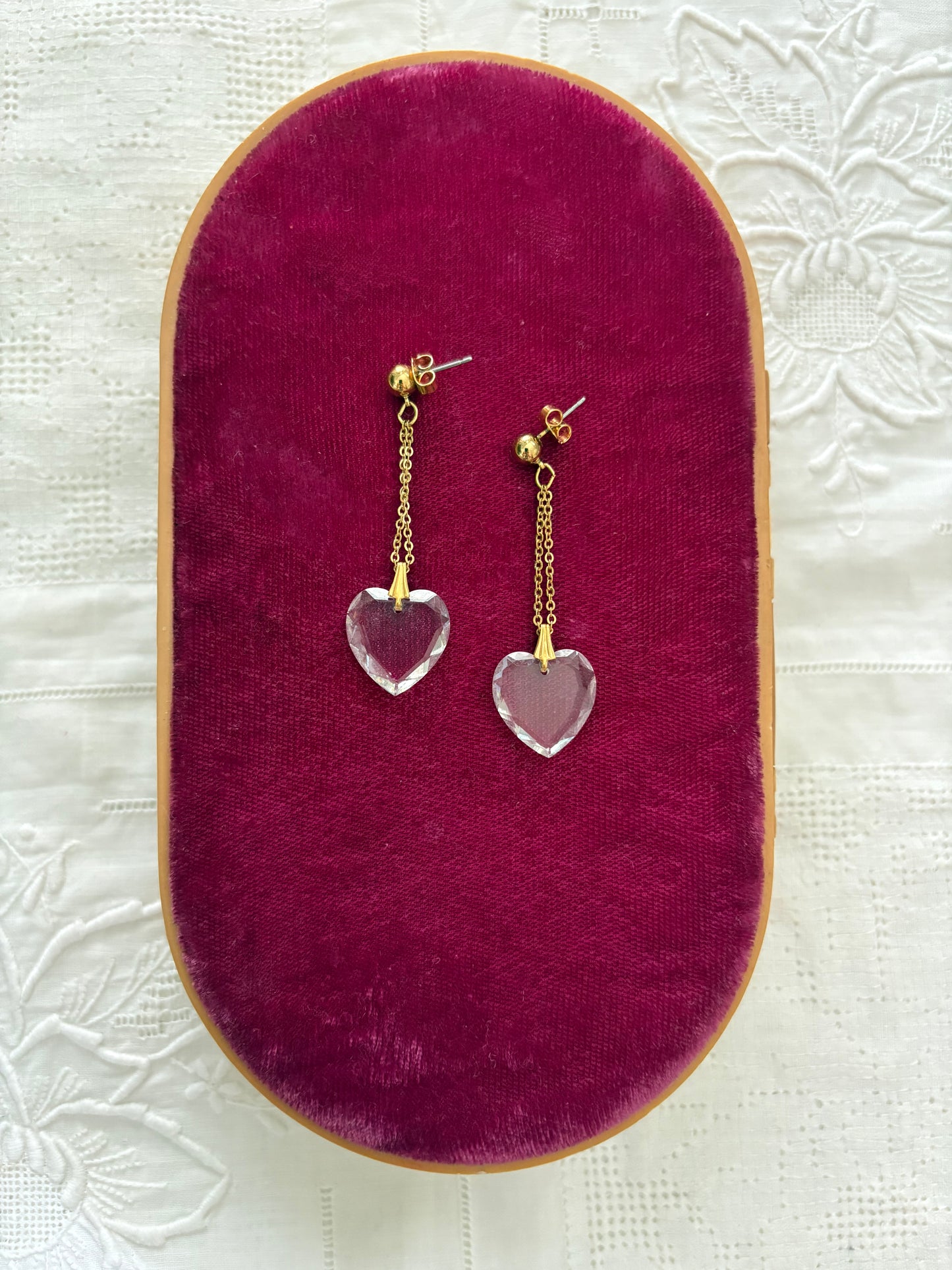 Kolczyki Avon „Crystal Heart Earrings”,1991 rok