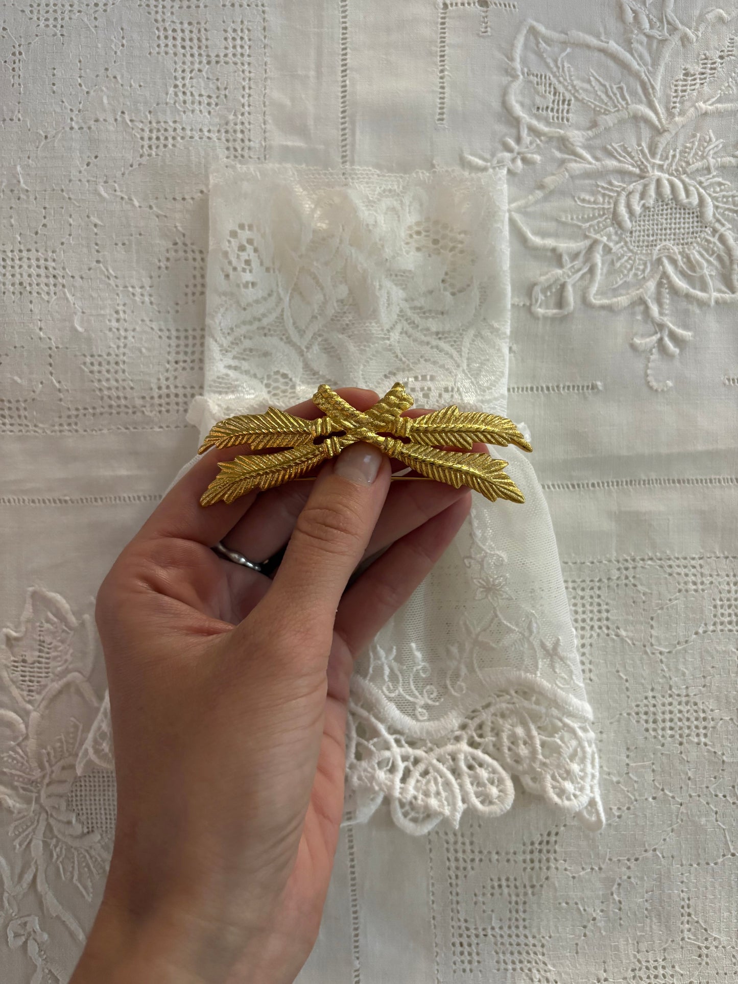 Pozłacana broszka ❤️Givenchy❤️
