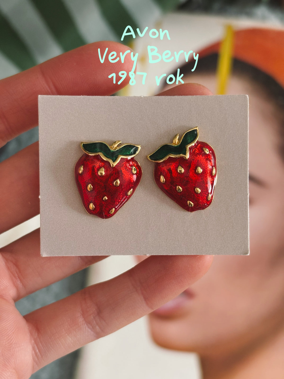 Kolczyki Avon “Very Berry”,1987 rok