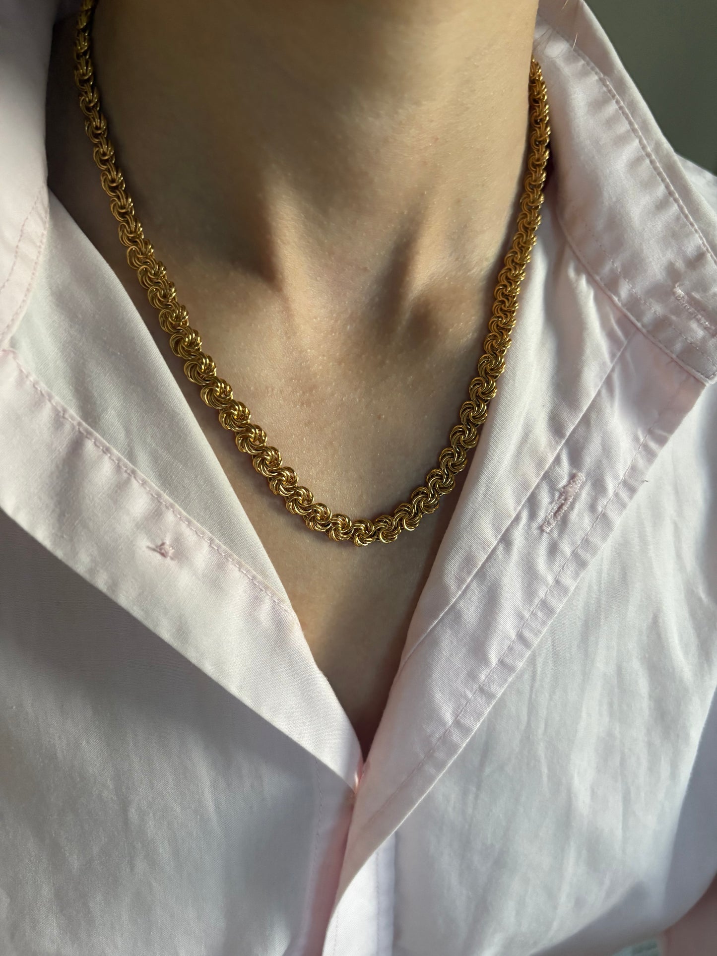 Naszyjnik Trifari z ogniwami w formie węzełków