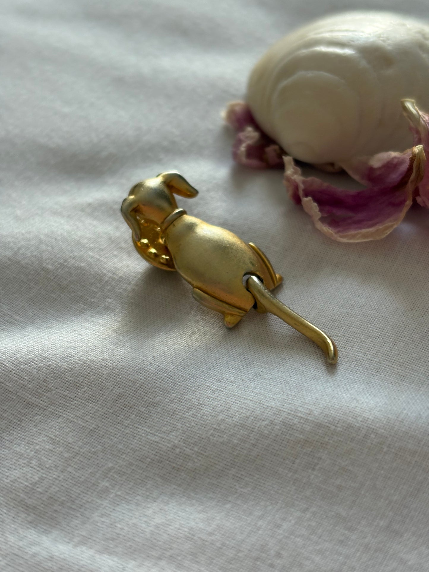 Broszka piesek Janette Jewelry