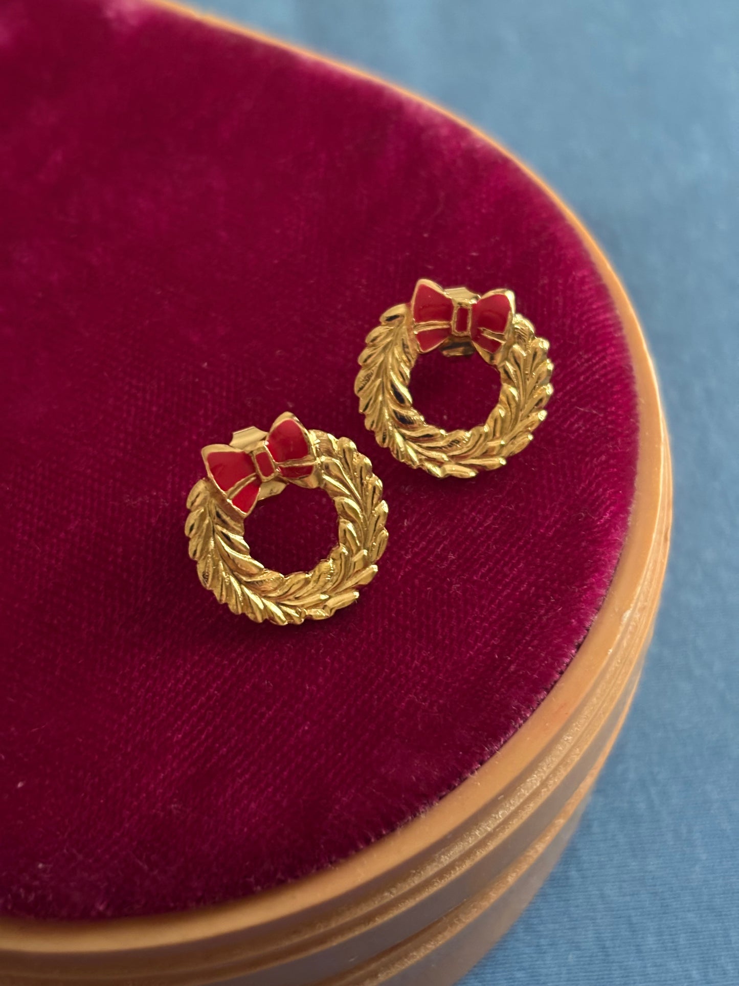 Kolczyki Avon «Holiday Wreath»,1987 rok