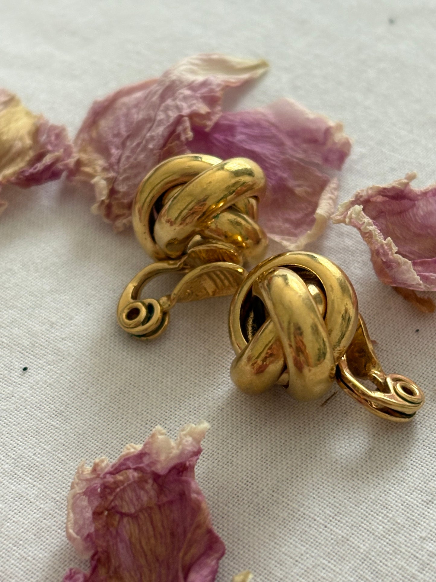 Klipsy Monet w postaci węzłów
