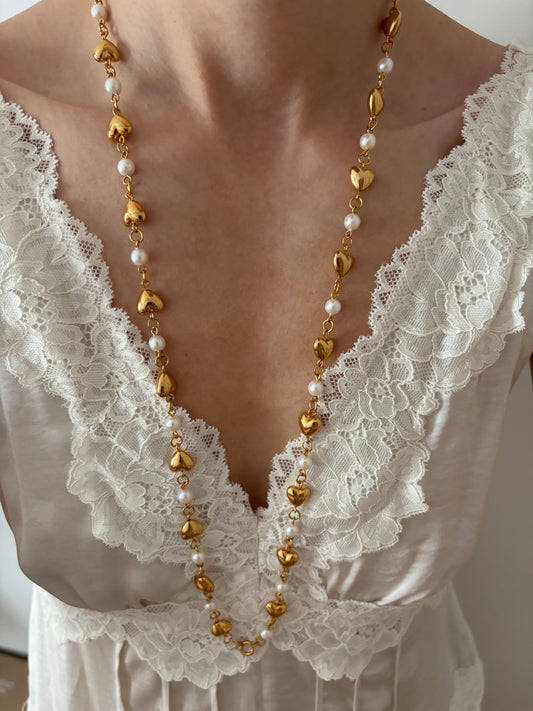 Naszyjnik Trifari z perłami i serduszkami