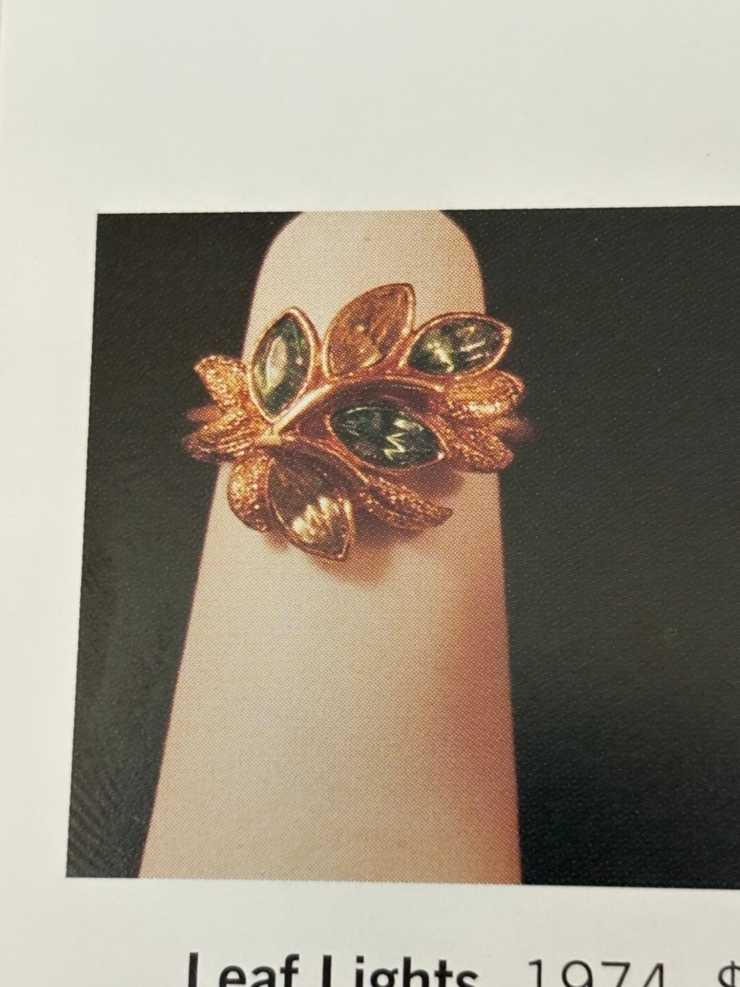 Pierścionek Avon „Leaf Light”,1974 rok