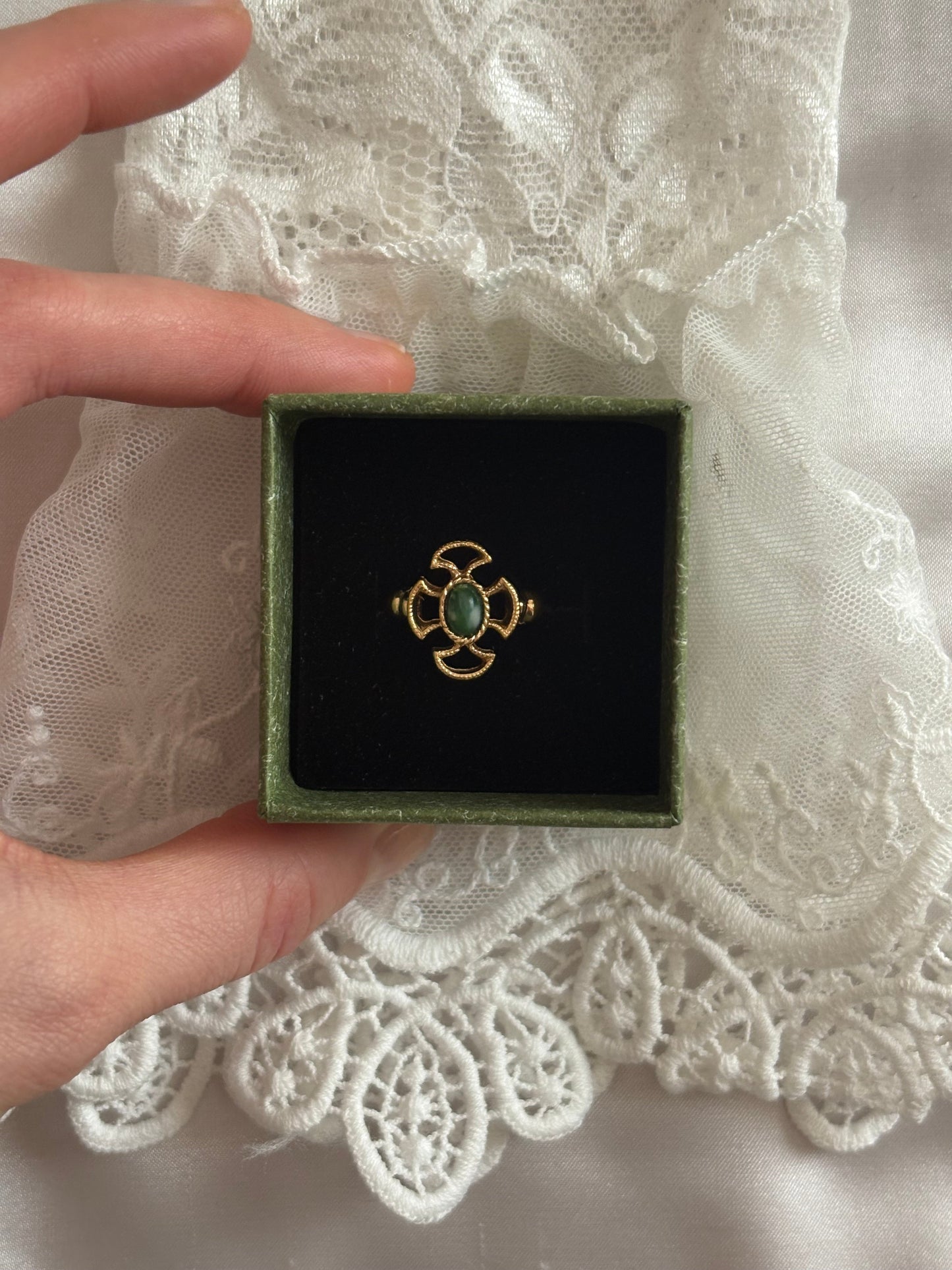 Avon "Baroness" ring, 1973