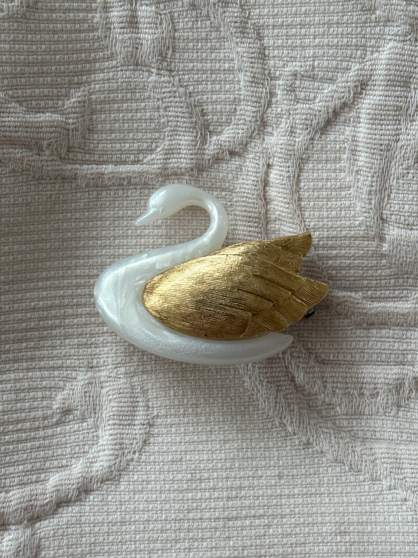 Avon "Graceful Swan" Brooch, 1985