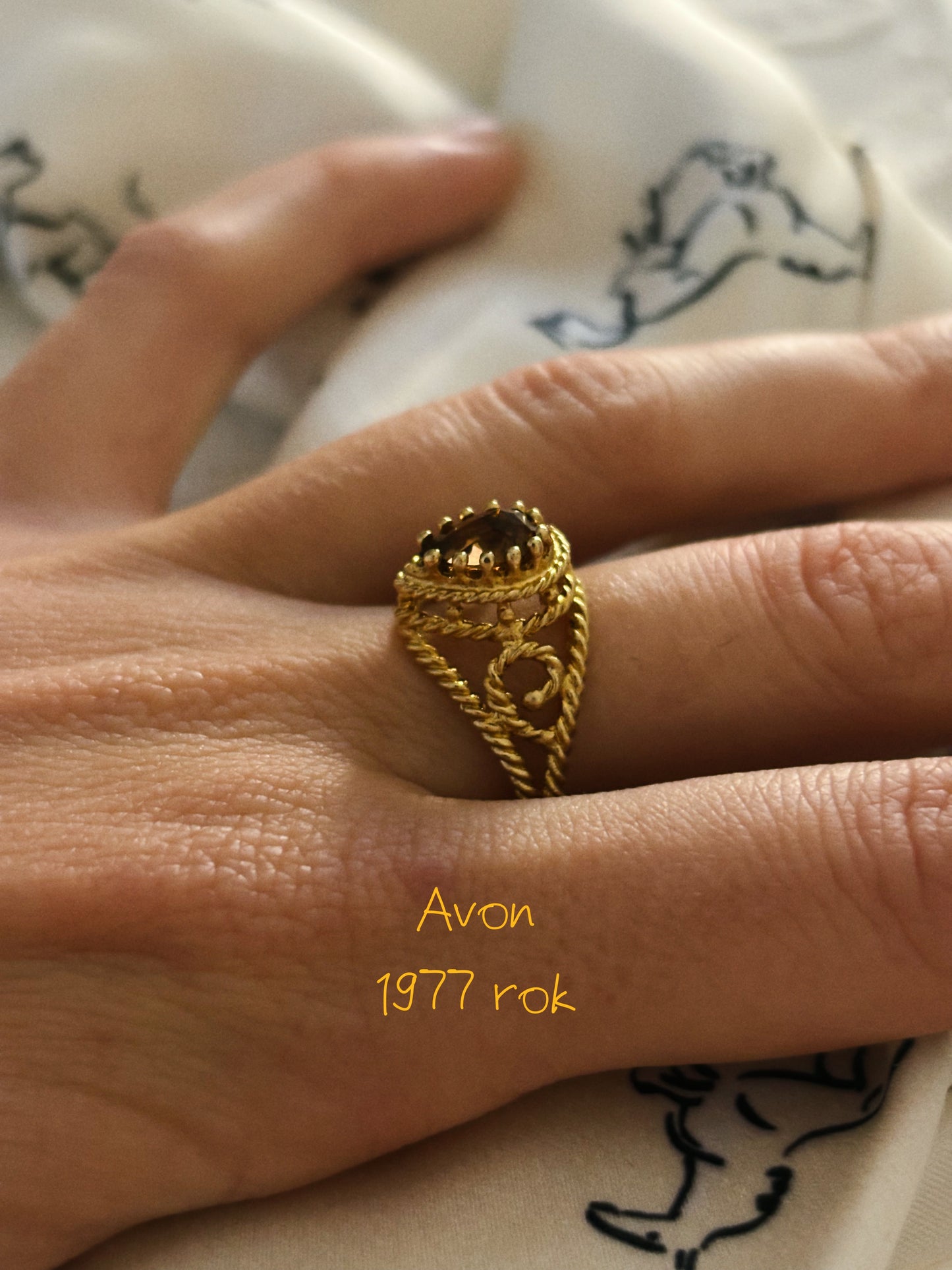 Pierścionek Avon „Smokeblaze”1977 rok
