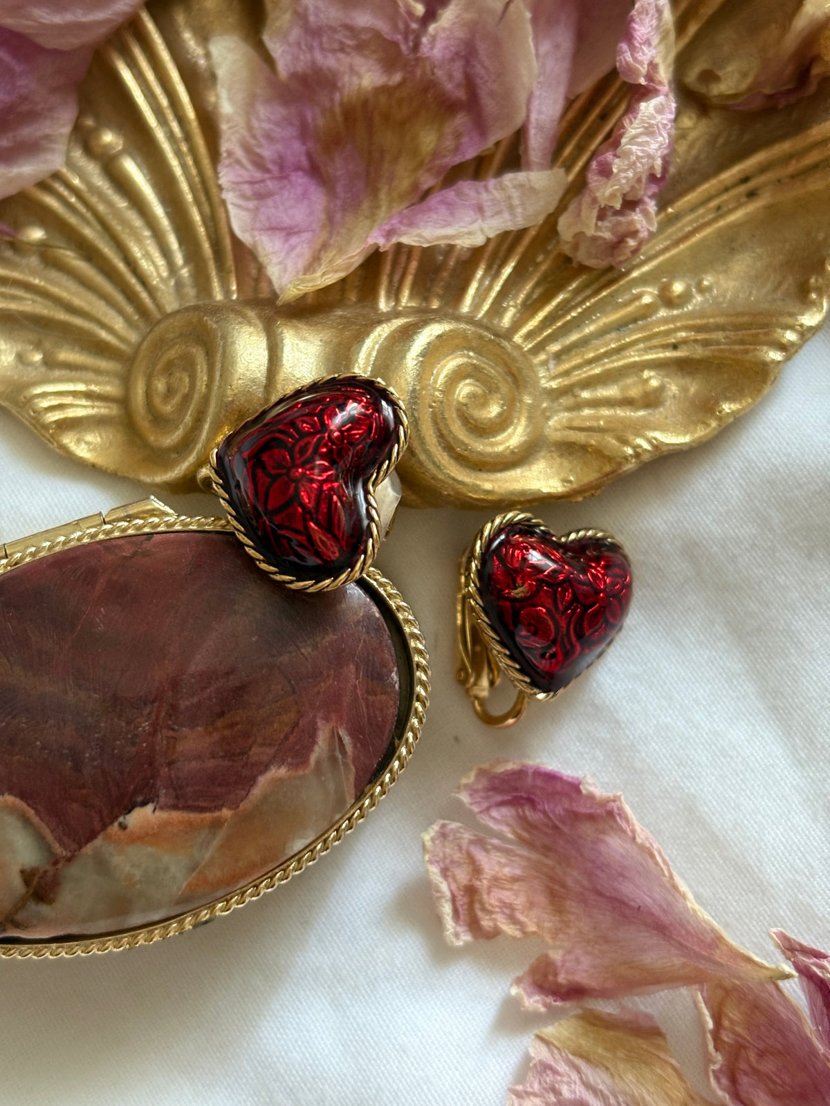 Wytłaczane klipsy Avon „Hearts Afire”,1995 rok