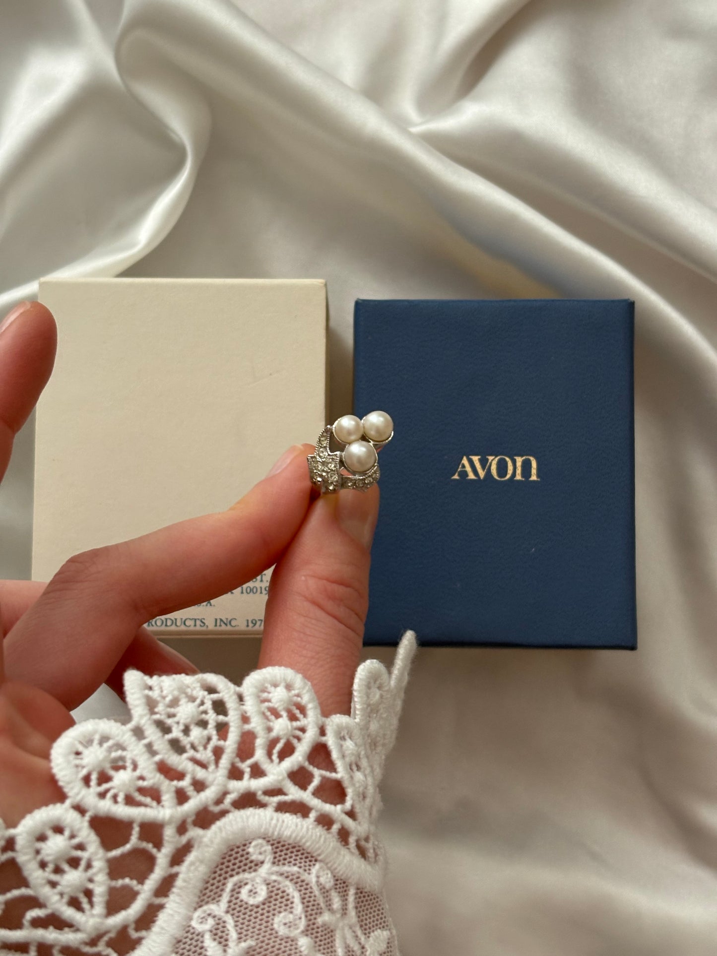 Avon "Evening Splendor" ring, 1973