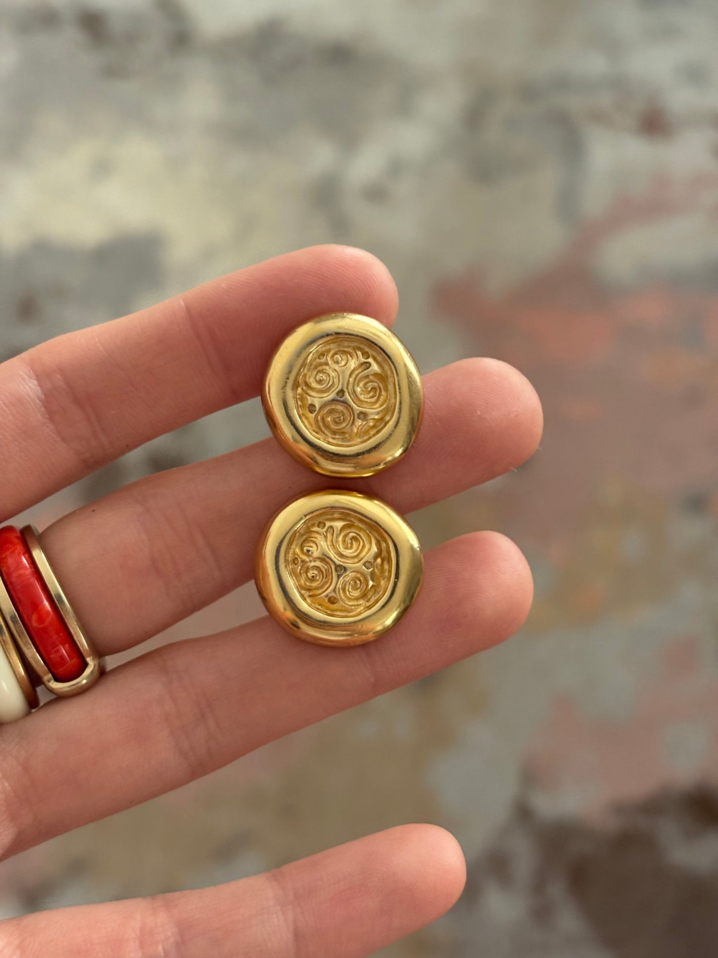 Pozłacane kolczyki Givenchy z lat 80.