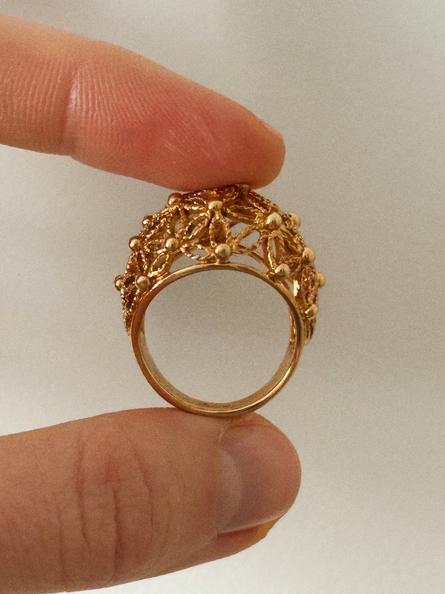 Avon "Spun Blossoms Filigree Ring", 1979